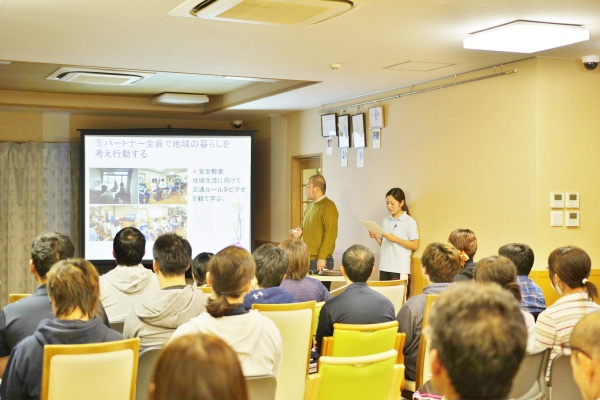 【グループホーム事業】 地域での生活に必要な事柄を入居者の皆さんと勉強会の取り組み